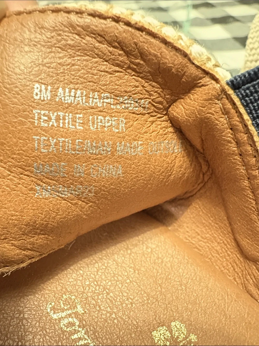 Tommy Bahama excellent tommy